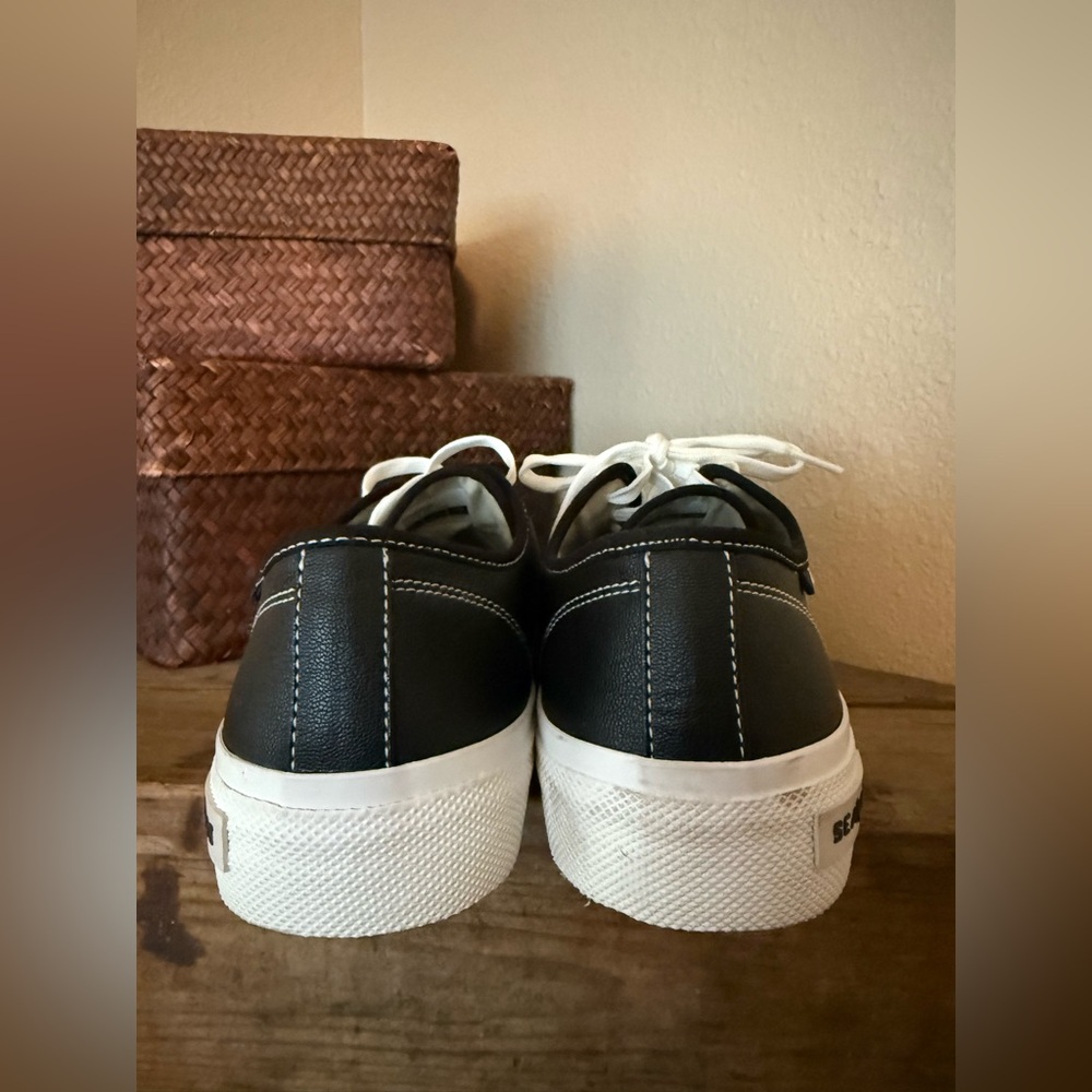 SeaVees Women’s Black Tennis/Sneaker Shoes 11 - Picture 4 of 7